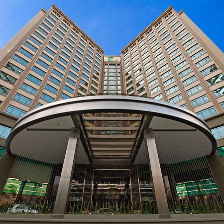 Eastin Hotel Kuala Lumpur Petaling Jaya Eksteriør bilde The entrance of the hotel