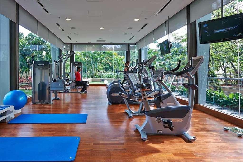 Eastin Hotel Kuala Lumpur Petaling Jaya Fasiliteter bilde The gym at the hotel