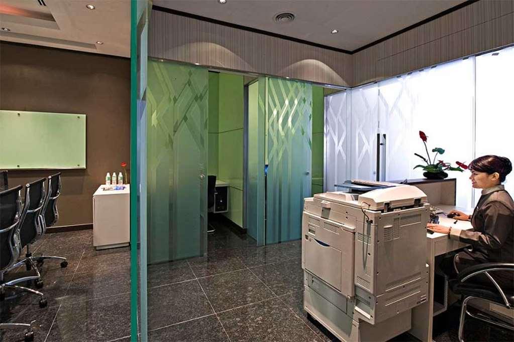 Eastin Hotel Kuala Lumpur Petaling Jaya Fasiliteter bilde A modern office