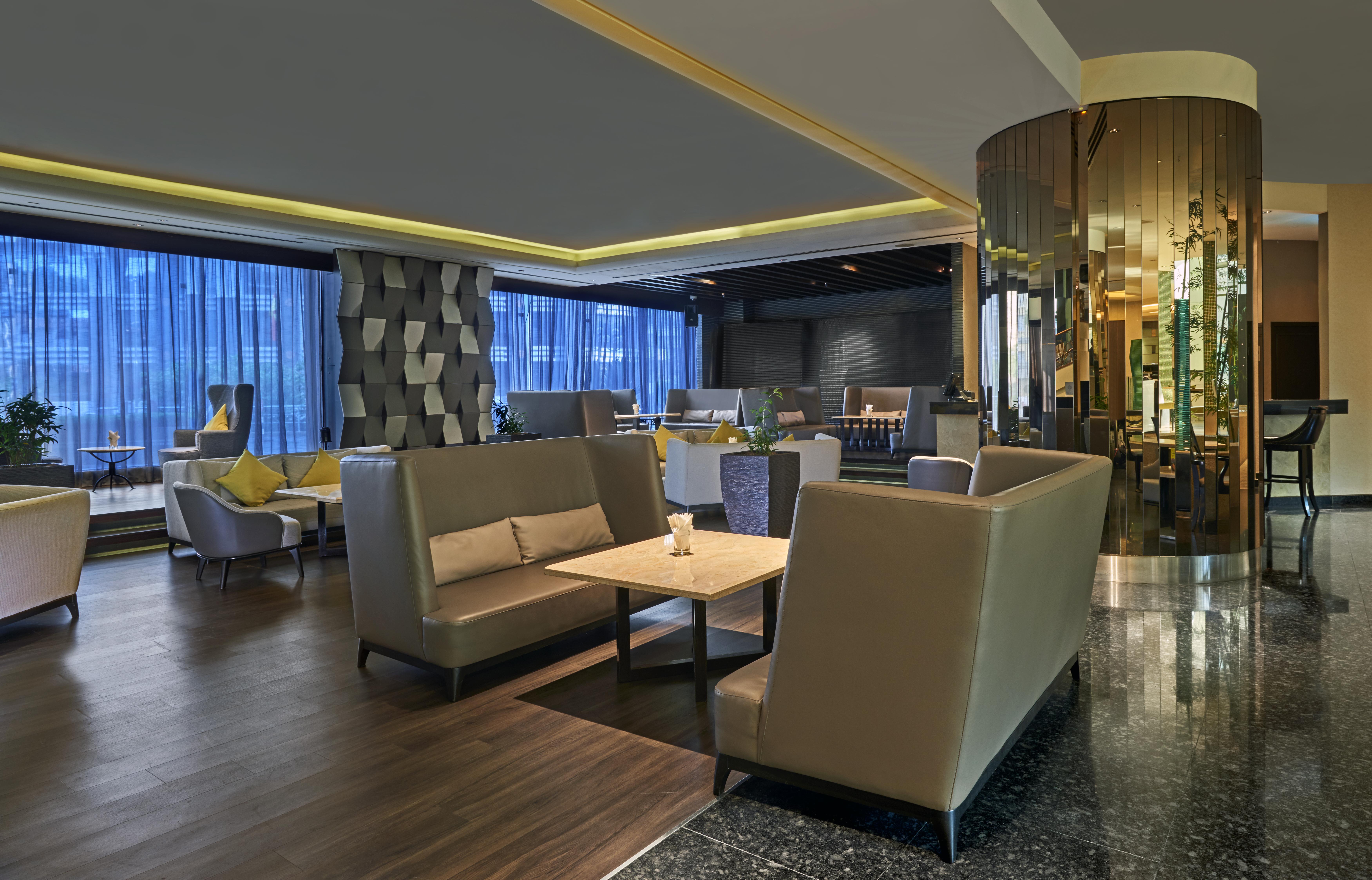 Eastin Hotel Kuala Lumpur Petaling Jaya Eksteriør bilde The Lounge at the airport