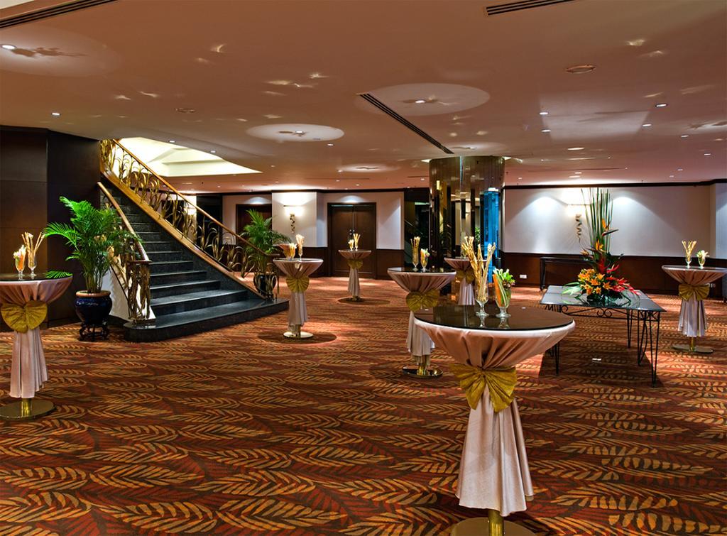 Eastin Hotel Kuala Lumpur Petaling Jaya Eksteriør bilde The Grand Ballroom
