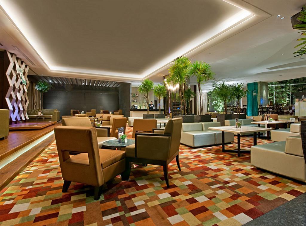 Eastin Hotel Kuala Lumpur Petaling Jaya Eksteriør bilde The lobby of the hotel