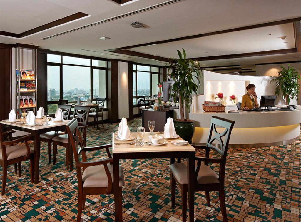 Eastin Hotel Kuala Lumpur Petaling Jaya Eksteriør bilde The restaurant