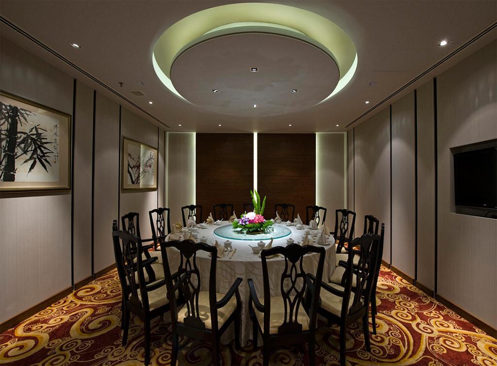 Eastin Hotel Kuala Lumpur Petaling Jaya Eksteriør bilde A private dining room at the Shangri-La hotel in Kuala Lumpur, Malaysia